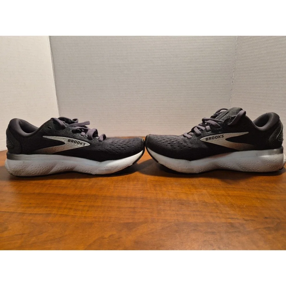 Brooks ghost 16